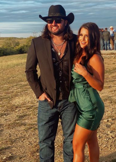 Koe Wetzel Wife